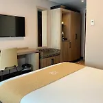 Ξενοδοχείο Xo Blue Square 3*
