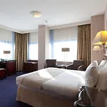 Xo Blue Square Hotell 3*