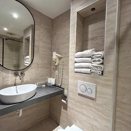 Xo Blue Square Hotel