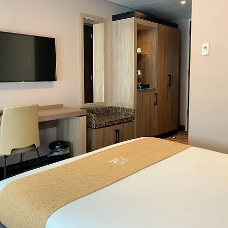 Xo Blue Square Hotel