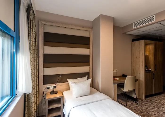 Xo Blue Square Hotel